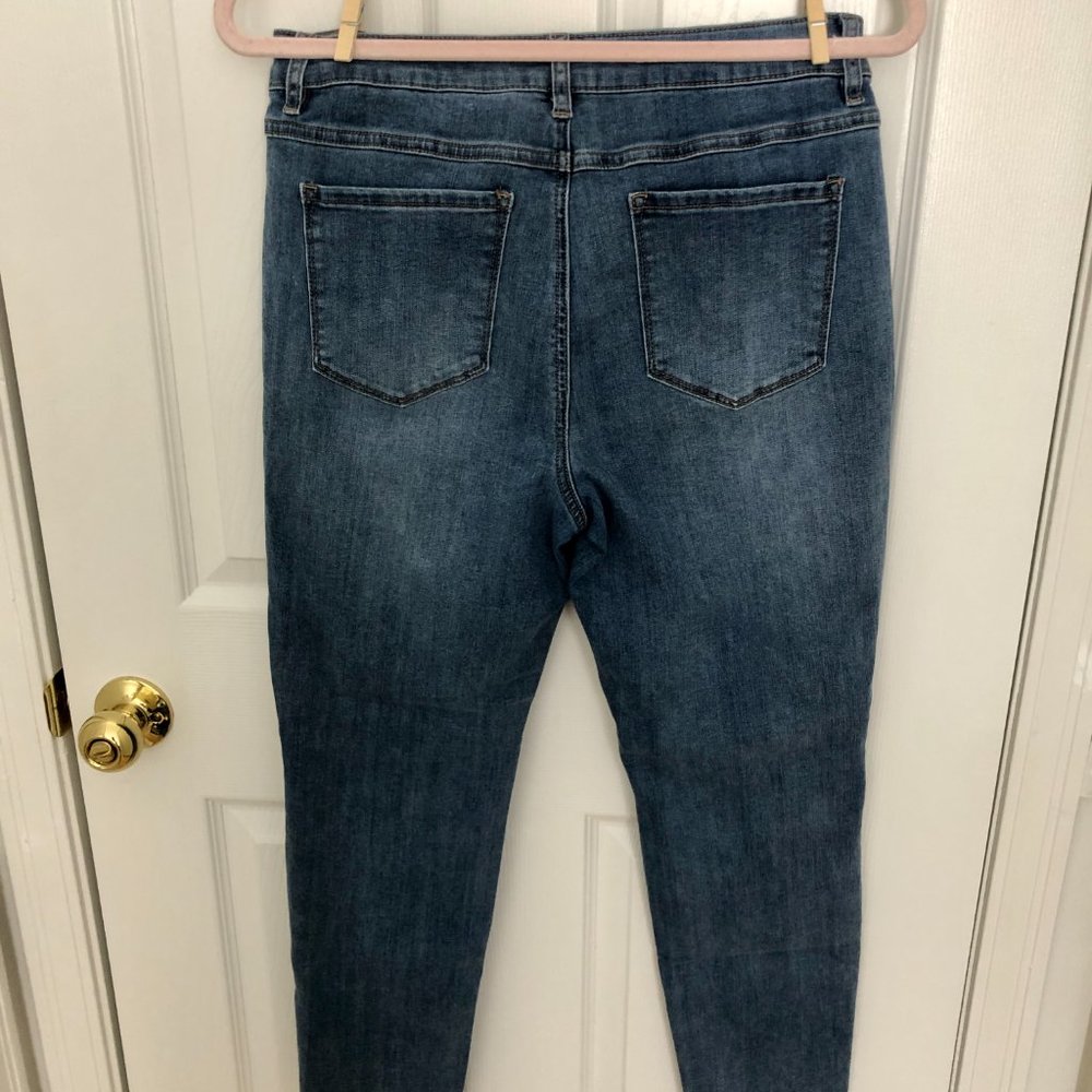 Jeans - Picture 3 of 3